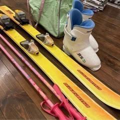 子供用スキーセット　板120cm ブーツ21-22cm ストック90cmの画像