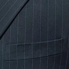 【メンズ】ビジネスに最適なライトストライプのツーピーススーツセットの画像