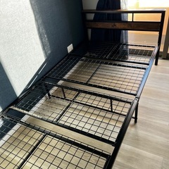 新品同様  ニトリ シングル　パイプベッド の画像