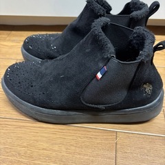 ポロ　ショートスニーカーブーツの画像