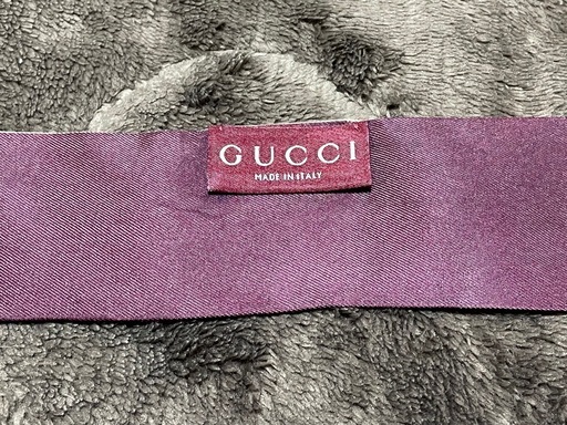 【売約】GUCCI　ヒグチユウコ　コラボ　ネックボウ　シルク　スカーフ　リバーシブルネクタイ　日本限定ノベルティ袋付　正規品