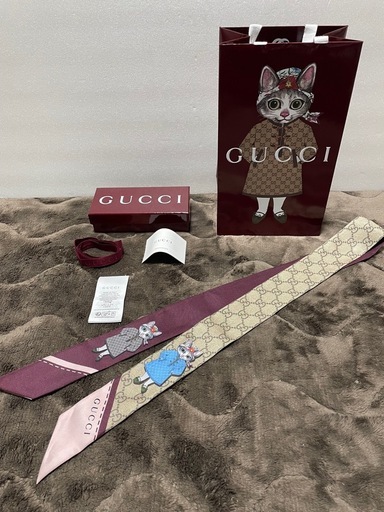 売約】GUCCIヒグチユウココラボネックボウシルクスカーフリバーシブル