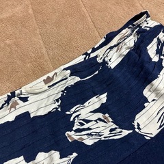  FIFILLES Paris フィフィーユ 花柄ひざ丈スカート T1（S相当）ネイビー の画像