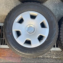 215/65R15 ヨコハマ アイスガードIG70 ハイエース　スタッドレス　4本セット　値下げ歓迎の画像