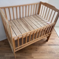 KATOJIハイシートベビーベッド（ナチュラル）の画像