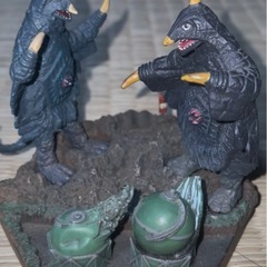 ウルトラパノラマファイト　ベムスター対改造ベムスターの画像