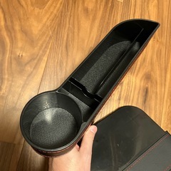 車用シートすき間収納ケース 2個セット カップホルダー付きの画像
