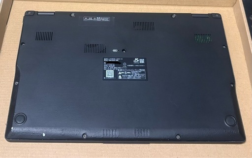 [極美品]LIFEBOOK UH90/E3,第11世代 i7-1165G7,16G,512G,約800g,Win11