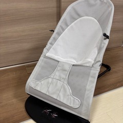 ベビービョルン バウンサー バランスソフト メッシュ グレーホワイトの画像