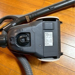 三菱 紙パック式掃除機 TC-FXF7P-T／2021年製の画像