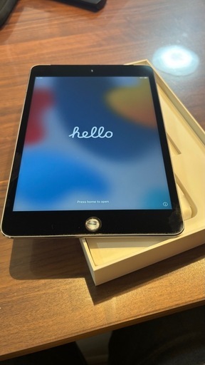 Apple iPad mini4 シルバー 本体