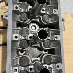 GS131クラウン  1G-FEツインカム　シリンダーヘッドの画像