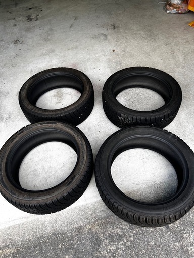 215/50R18  スタッドレス　バリ溝