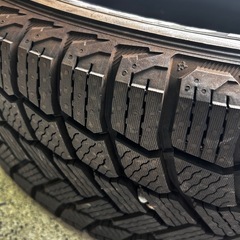 215/50R18  スタッドレス　バリ溝の画像