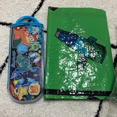 【募集中】【近日中処分予定】お弁当　カトラリーセット　レジャーシートの画像