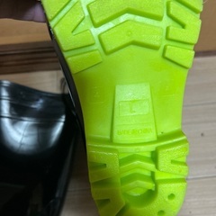 ワークマン　安全長靴、レインウエアの画像