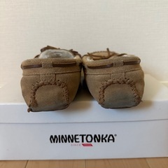 MINNETONKA 26センチモカシン シナモン ミネトンカの画像