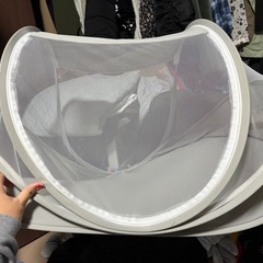 ベビー用の蚊帳の画像