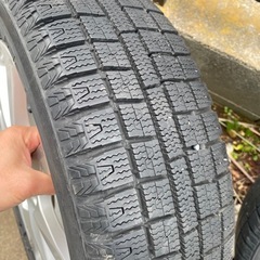 スタッドレスタイヤ155/65R14の画像