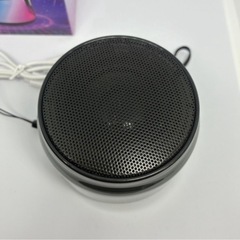 ❤️新品未使用❤️ポータブルスピーカー　Bluetoothスマホ接続簡単⭐️ 大音量✨振動✨LED ブラック FMラジオ対応✨の画像