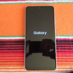 スマホ（Galaxy A21白　箱有）の画像