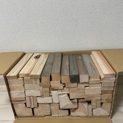 薪　木材詰め合わせ　90サイズ　24センチ　
キャンプ 焚き火の画像