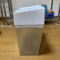 【美品】デザイナー家電 Amadanaシュレッダー（引取必要。引取日限定）の画像