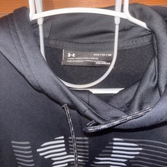 アンダーアーマー　パーカーの画像