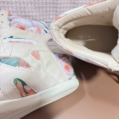 S-2：花柄 ハイカットスニーカー インヒール 24.0〜24.5cm フラワーの画像