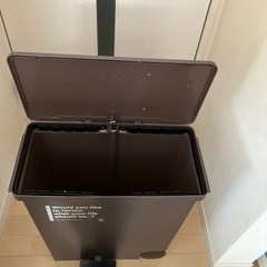 ゴミ箱の画像