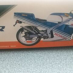 <新品＞アオシマ 1/12 ザ・バイク No.8 ホンダ MC18 NSR250R '88（未組立品）の画像