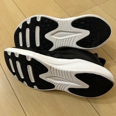 25cmATHREAM（アスリーム）の超軽量ランニングシューズの画像