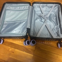 キャリーケースの画像