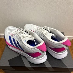 新品同様 adidas adizero sl 28cmの画像