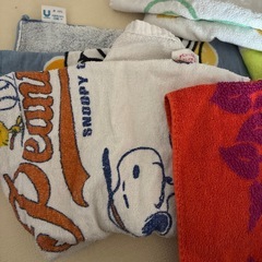 フェイスタオル6枚　大判ハンドタオル2枚　サンリオバスタオル2枚の画像