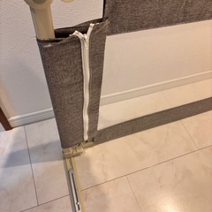 子ども転落防止ベットガードの画像