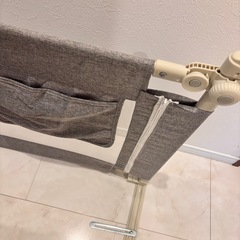 子ども転落防止ベットガードの画像