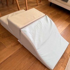 ベビー用アスレチック　日本育児　ふやせるアスレチックソフトブロック　保育用品の画像