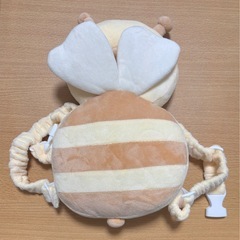 【美品】後ろ姿が可愛い♡ ベビー用　転倒防止クッション（リュックタイプ）🐝の画像