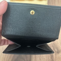 ルイヴィトン、エピ柄、折りたたみ財布の画像