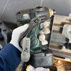 処分しました。日立　インパクトドライバー　ジャンクの画像