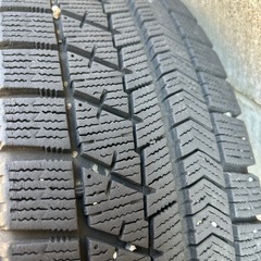 スタッドレス４本セット　タント純正ホイールブリザック の画像