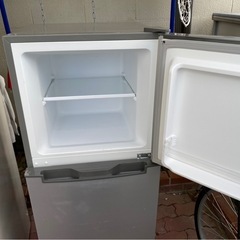 S-cubism  2ドア冷蔵庫 WR-2138SL 2017年製の画像