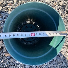 【年末の断捨離】プラ鉢の画像