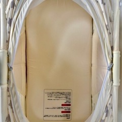 ベビーベッド　キャスター付き　折りたたみ可能　ゆりかご機能ありの画像