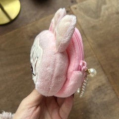 ラブブぬいぐるみほポーチの画像