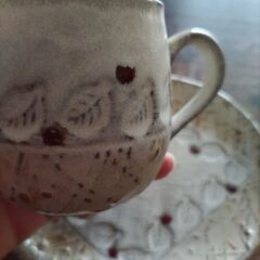 可愛い柄の陶器カップ、ソーサー（お取り引き中）の画像