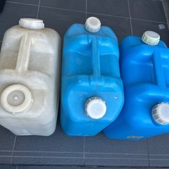 灯油ポリタンク　18リットル　燃料タンクの画像