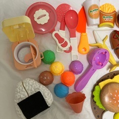 おままごと色々セット　の画像