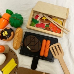 おままごと色々セット　の画像